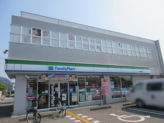 【周辺】　ファミリーマート高知朝倉横町店：469m